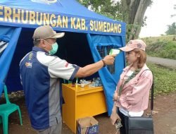 Tak Hanya Sembako, Pemdes Sukajadi juga Bagikan Masker dan Sabun Cuci Tangan Gratis Demi Cegah Corona