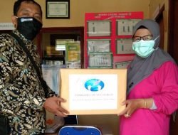 IWO Inhil Salurkan APD Tenaga Medis di Dua Tempat