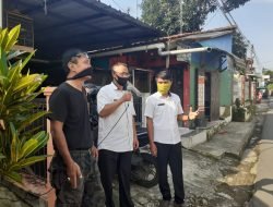 Hari Pertama PSBB, Kelurahan Cipameungpeuk Sosialisasikan Gunakan APD