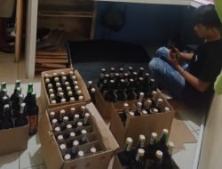 Jelang Ramadan, Sat Narkoba Polres Sumedang Sita Ratusan Botol Miras