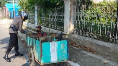 Bantu Warga Terdampak PPKM Darurat, Kapolres Sumedang Salurkan Puluhan Paket Sembako