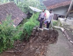 Sudah TPT Roboh, Tertimpa Pula Rumah Tetangga