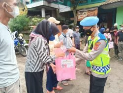 Polres Sumedang Berikan Bantuan Kepada Korban Terdampak Longsor Ciherang