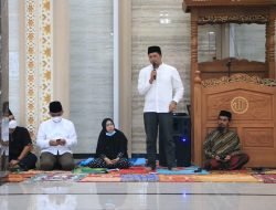 DPRD Sumedang Sumbang Bahan Material Masjid Al Huda Desa Bongkok pada Safari Ramadan ke Tiga