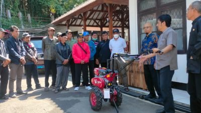Dinas Pertanian Sumedang Salurkan Bantuan Mesin Cultivator Bagi Petani Tembakau