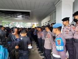 Polres Sumedang Lakukan Pengamanan Aksi Mahasiswa Tolak RKUHP di Kantor DPRD Sumedang