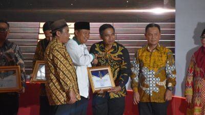 Pertama Kalinya! Sumedang Mendapat Predikat INFORMATIF dalam Anugerah Keterbukaan Informasi Publik Jabar 2022