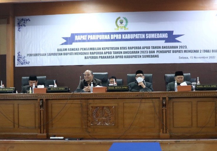 Rapat Paripurna DPRD Sumedang