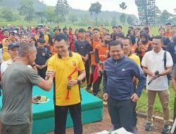 HUT Yonif Raider 301/PKS ke 75, Polres Sumedang Bersama Yonif 301/PKS Lakukan Olahraga Bersama