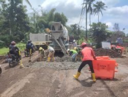 Ruas Jalan Legok Conggeang Diperbaiki Jelang Idul Fitri