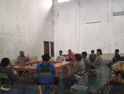 Polsek Conggeang Polres Sumedang Berikan Pembinaan kepada Karangtaruna Desa Cibubuan Conggeang