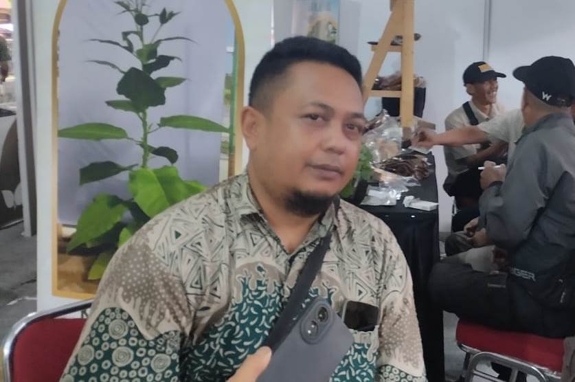 Otong Sopendi, Ketua Asosiasi Petani Tembakau Indonesia (APTI) Kabupaten Sumedang