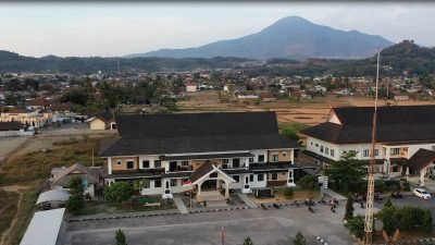 Potret Menawan Sumedang: Sebuah Perjalanan ke Kota yang Bersemi di Kaki Gunung