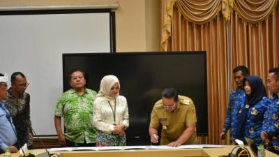 Direksi Bank Sumedang Teken Kontrak Kinerja Demi Optimalisasi Pelayanan