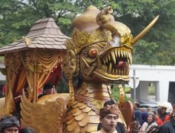 Kuda Renggong dan Kereta Naga Paksi Warnai Kirab Budaya HUT ke-80 Jawa Barat